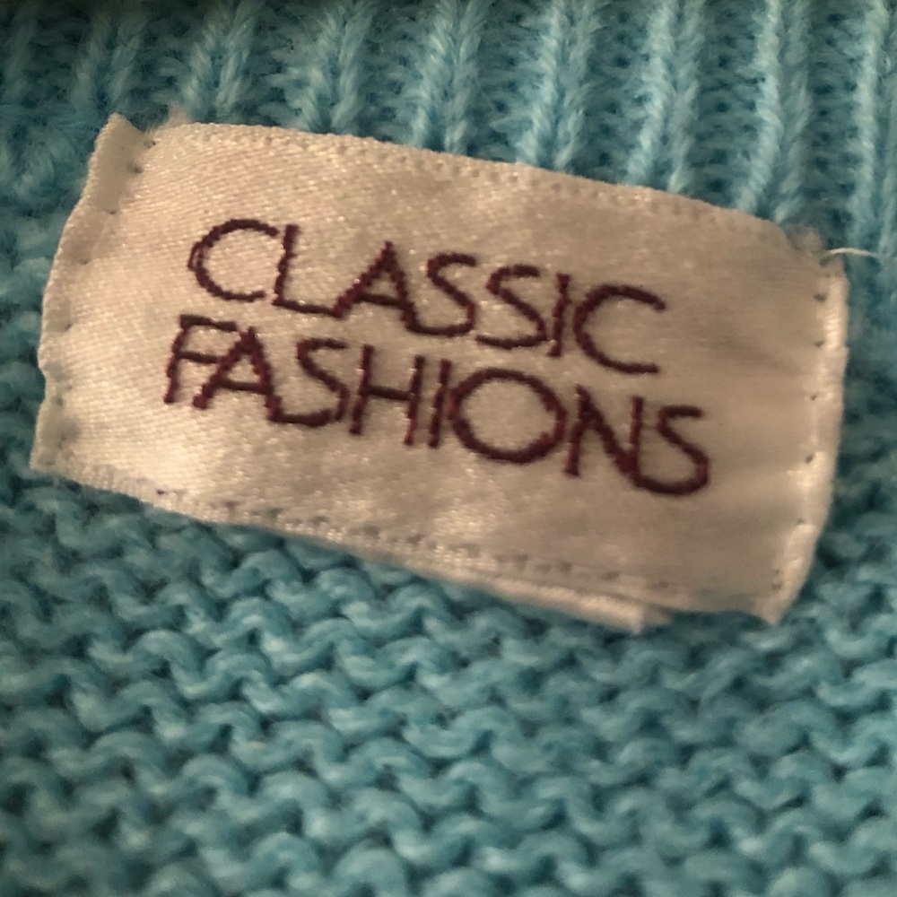 light blue sweater 💎 - Picture 3 of 3